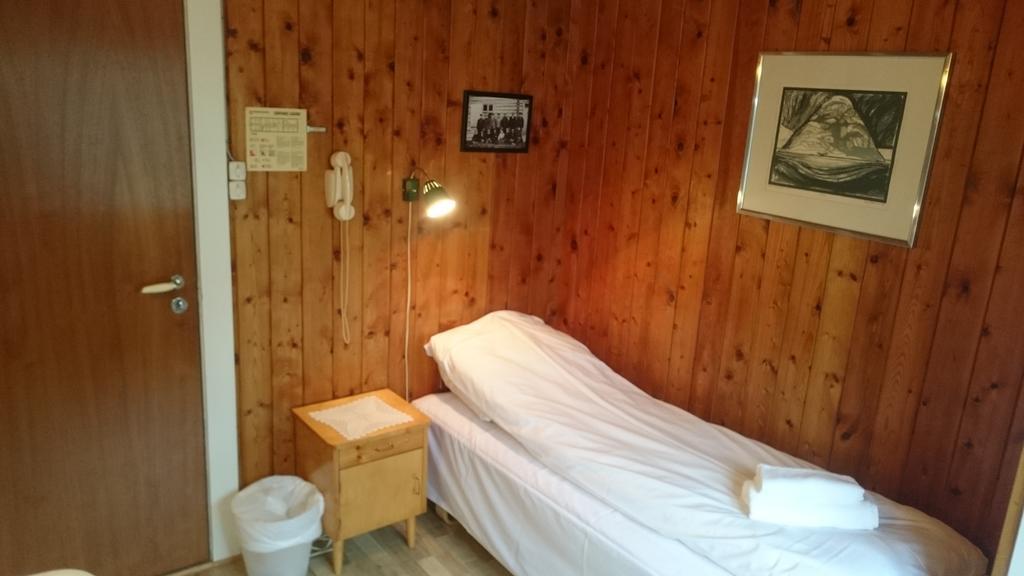 Grong Gard Guesthouse Quarto foto